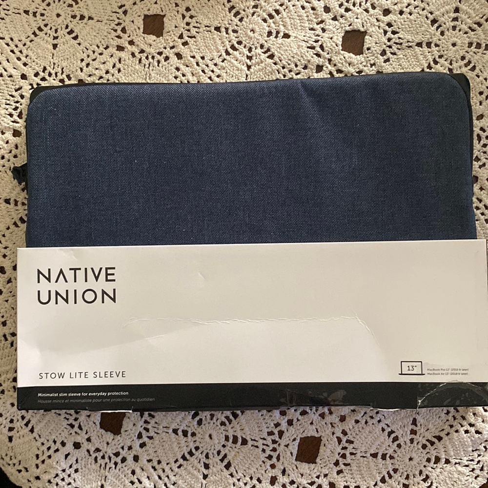 Native Union Stow Lite Slim Sleeve Blue indigo 13 inch for MacBook Pro and air